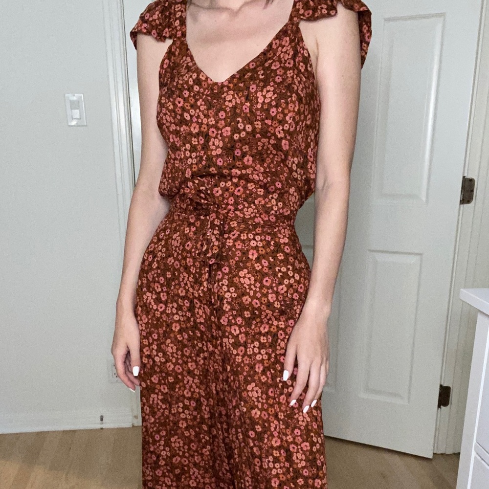 NWT Tiare Hawaii Floral Jumpsuit